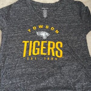 Size large Towson T-shirt